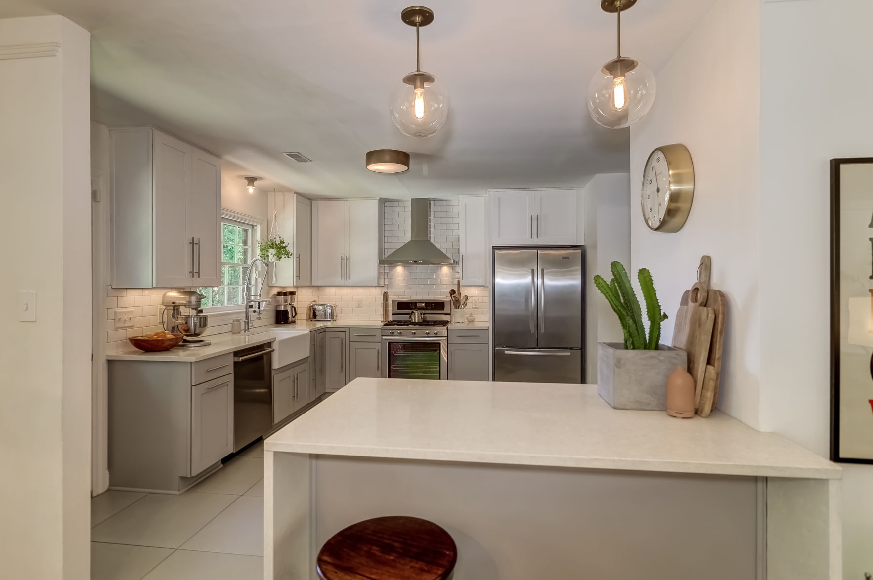 5017 N Rhett Kitchen